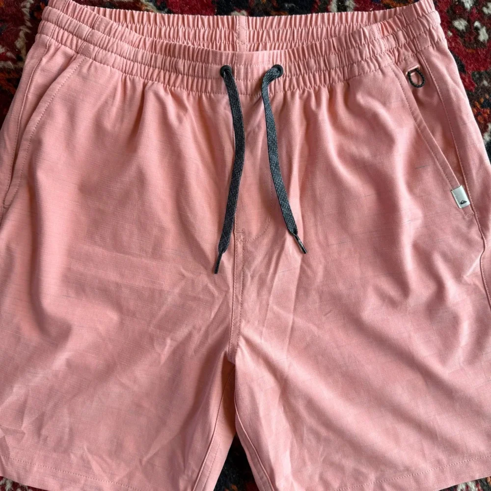 Quiksilver Amphibian Shorts Mens Small Pink DryFlight Hybrid Boardshorts